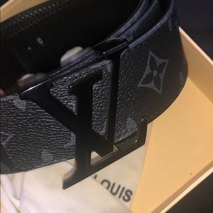 AUTHENTIC Louis Vuitton initiales belt